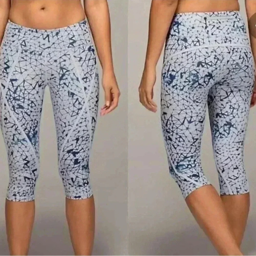 Lululemon Cropped Bundle 2 Leggings Size 4.